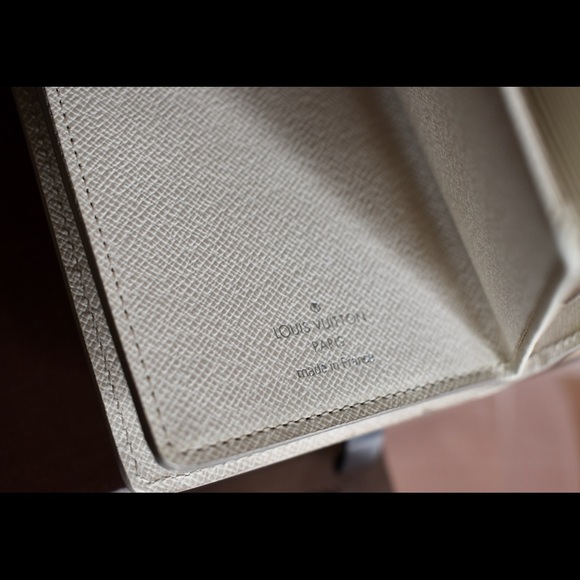 Louis Vuitton Sarah Wallet - Picture 2 of 7